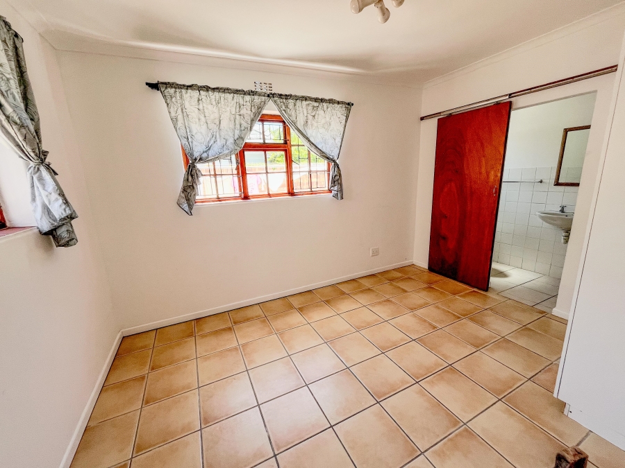 To Let 1 Bedroom Property for Rent in Pinelands Western Cape